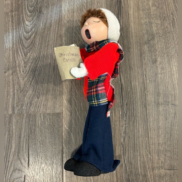 Vintage Paper Mache Christmas Caroler Hand Made Lady Silent Night Holiday Decor - Picture 1 of 12